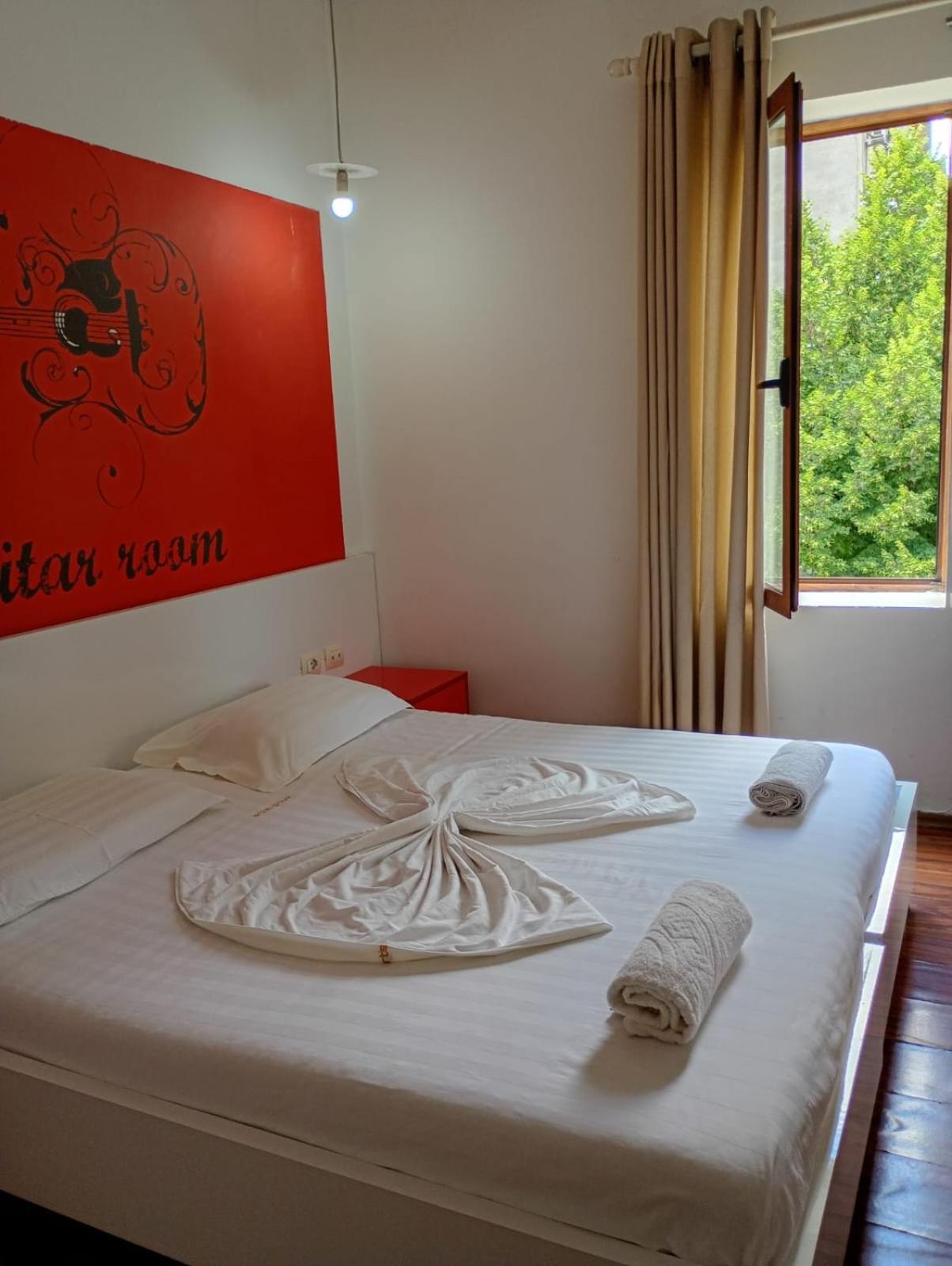 Hotel Boutique Artist Tirana Exterior foto