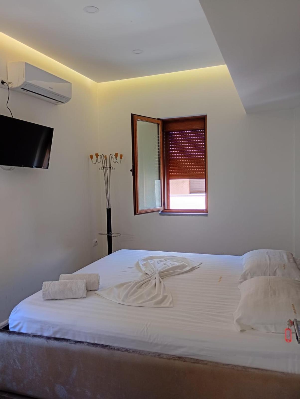 Hotel Boutique Artist Tirana Exterior foto