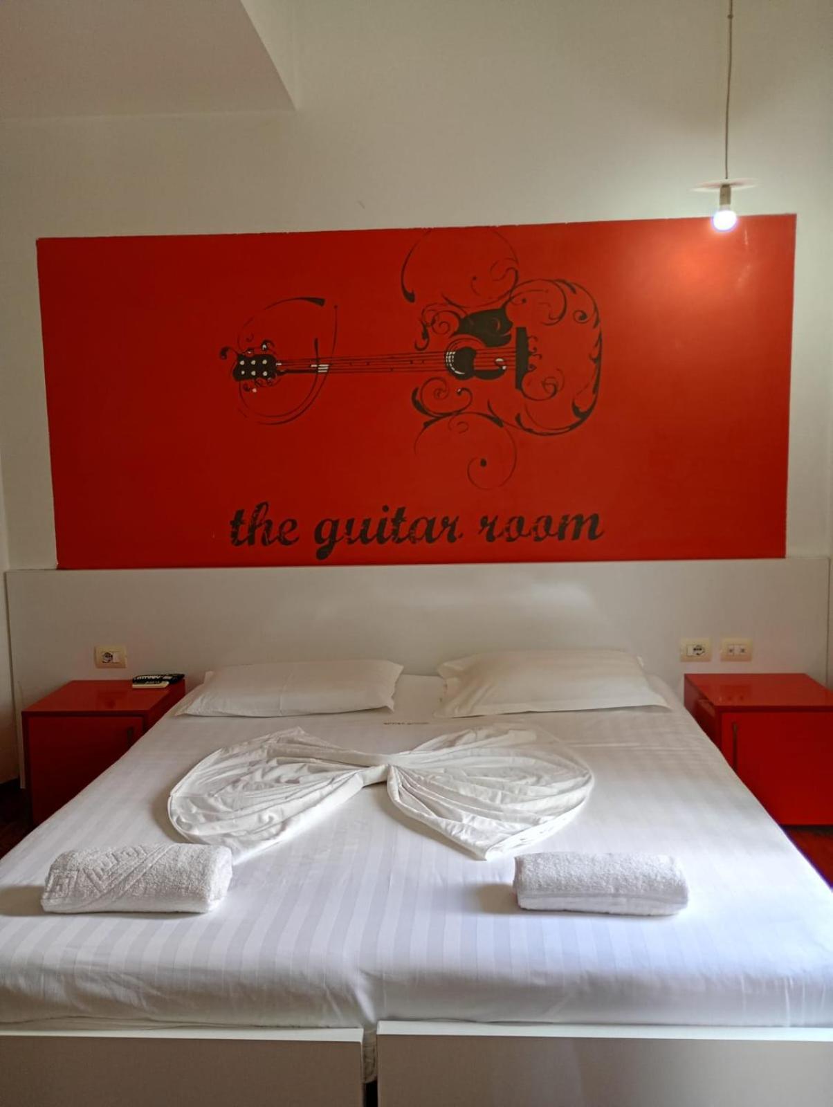 Hotel Boutique Artist Tirana Exterior foto