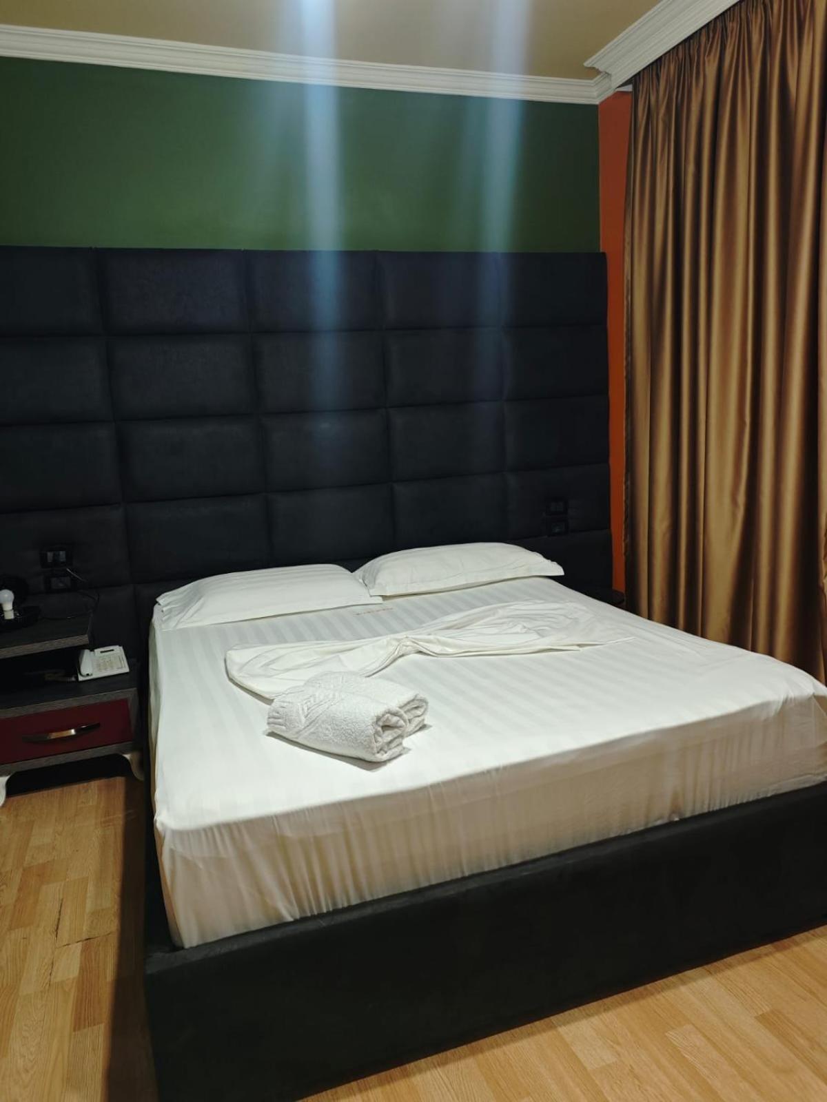 Hotel Boutique Artist Tirana Exterior foto