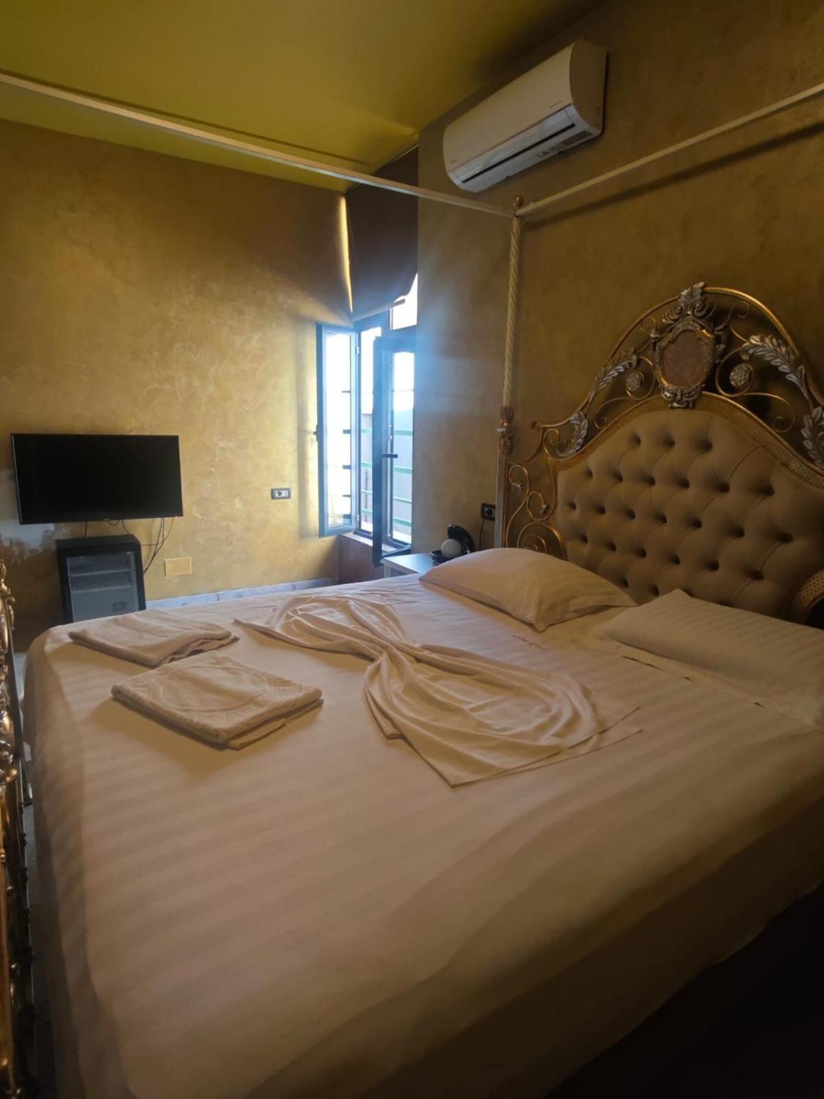 Hotel Boutique Artist Tirana Exterior foto